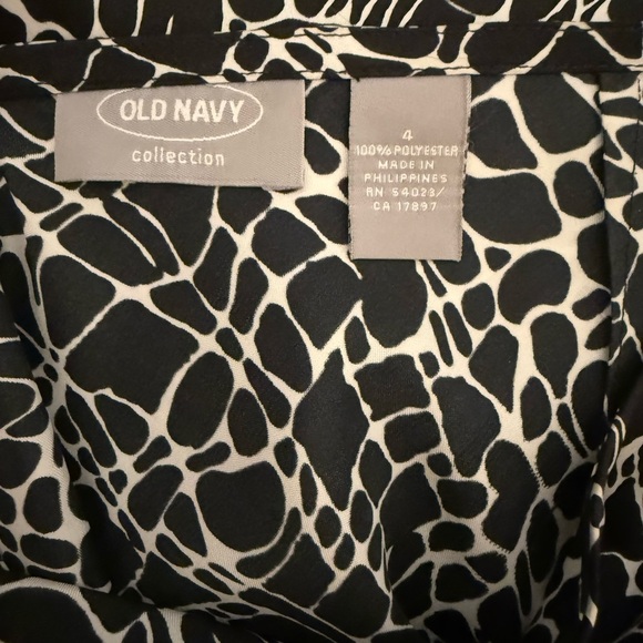 Old Navy Collection Skirt Size 4 Black White Abstract Animal Print 22” - Picture 2 of 4